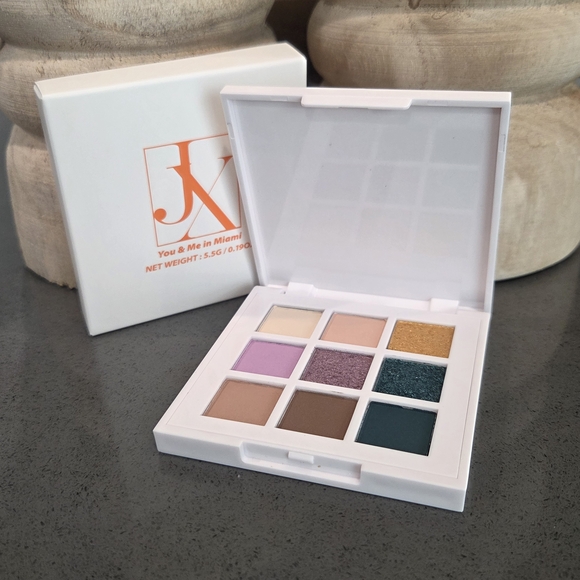 JUST XIMENA You & Me in Miami Eyeshadow Palette 5.5g - NEW IN BOX - Picture 1 of 2